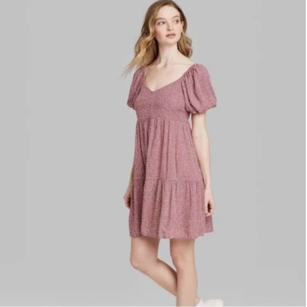 purple and white light puffy sleeve dress